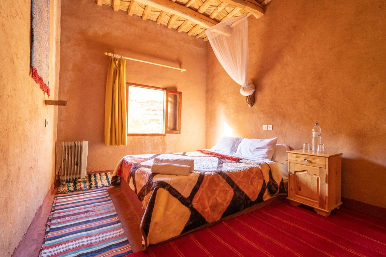 Riad Kasbah Des Roches Akhendachou n'Ait Ouffi Exterior foto
