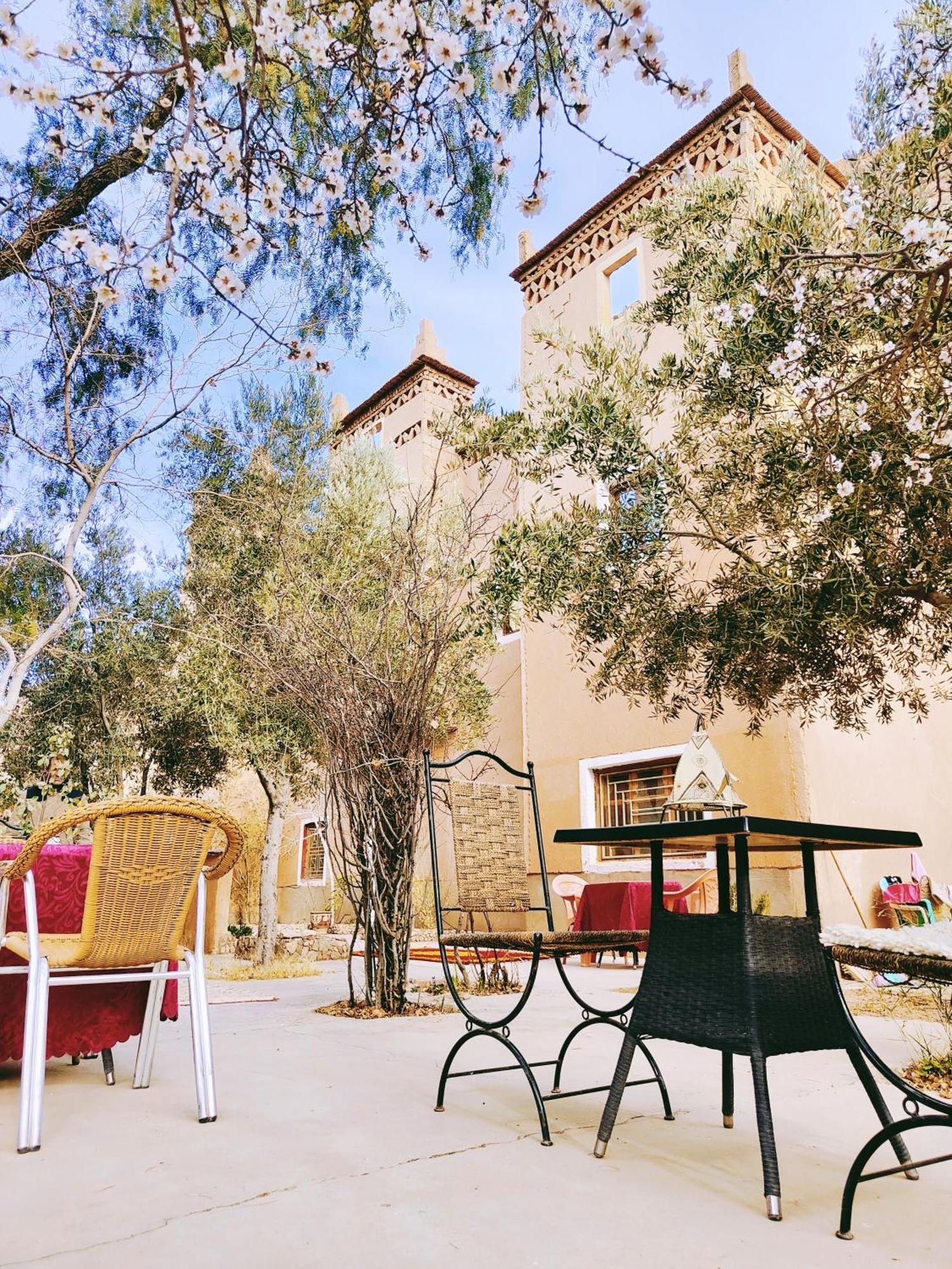 Riad Kasbah Des Roches Akhendachou n'Ait Ouffi Exterior foto